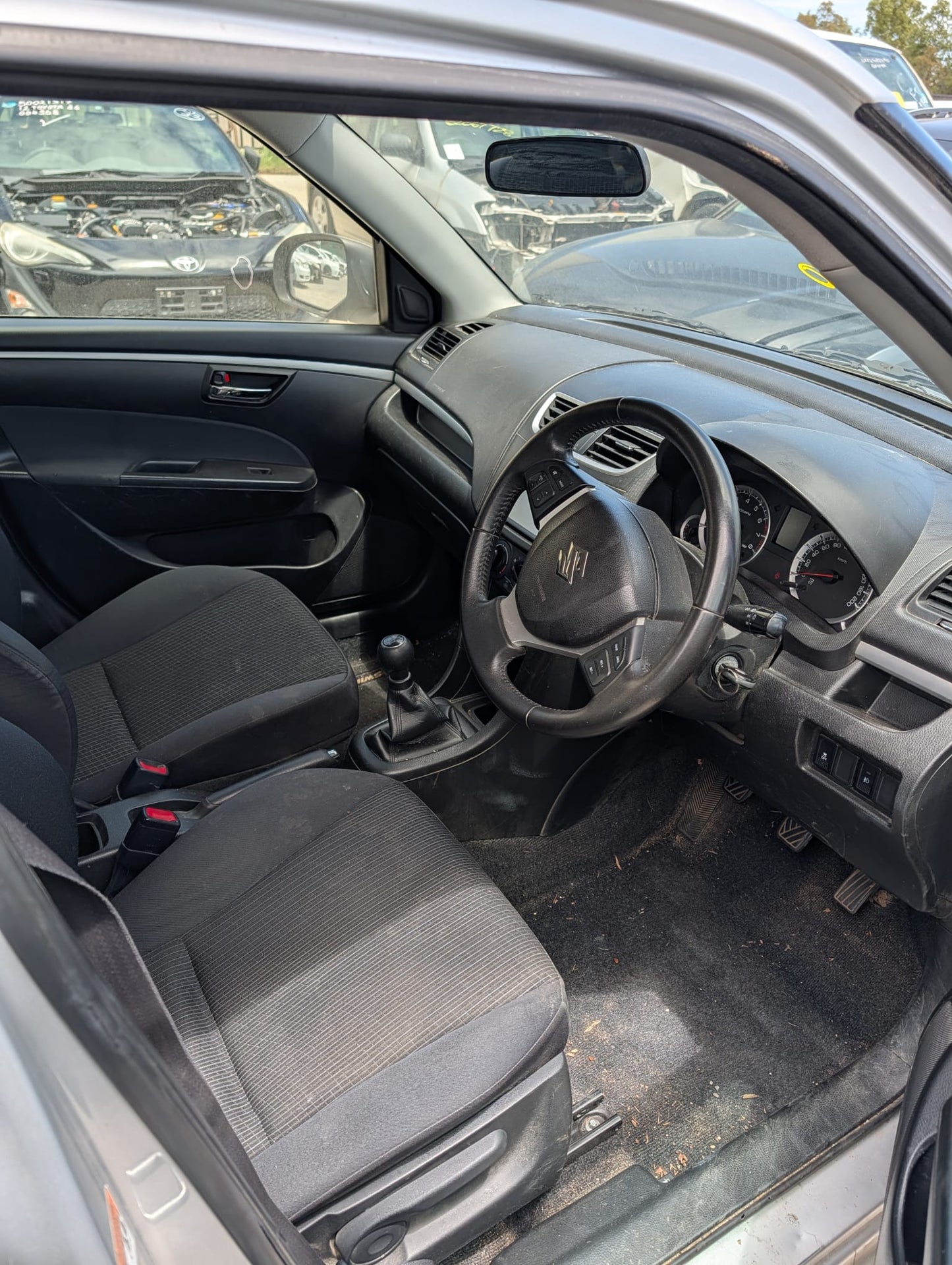 2014 Suzuki Swift FZ 14 GL Navigator Hatchback