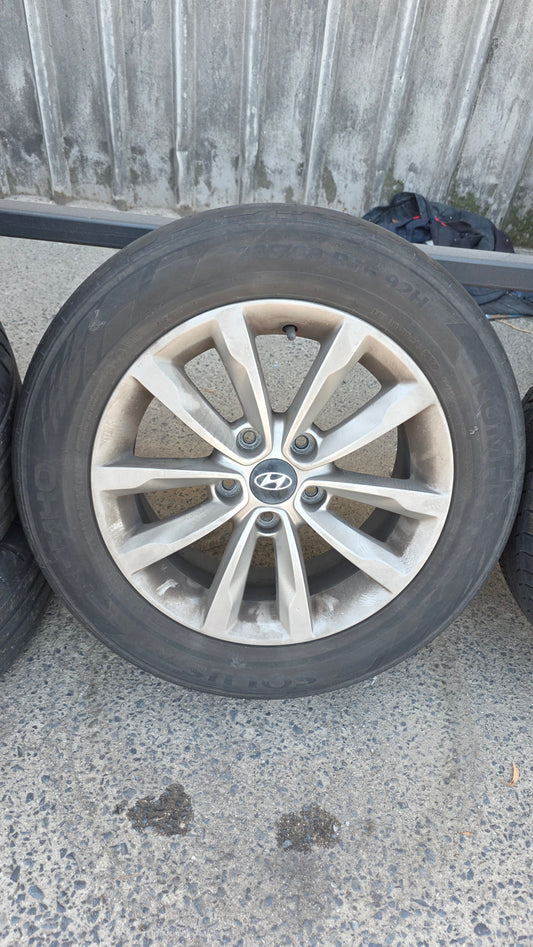 Hyundai i40 Wheels (205/60 R16)