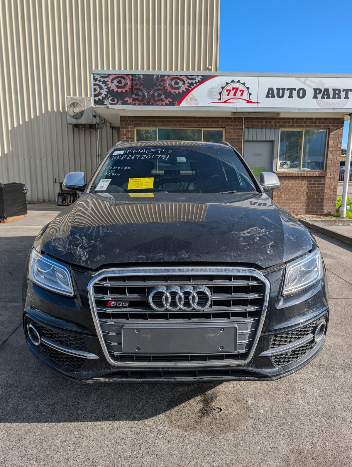 2014 Audi SQ5 3.0 TDI quattro wrecking for parts — photo 1