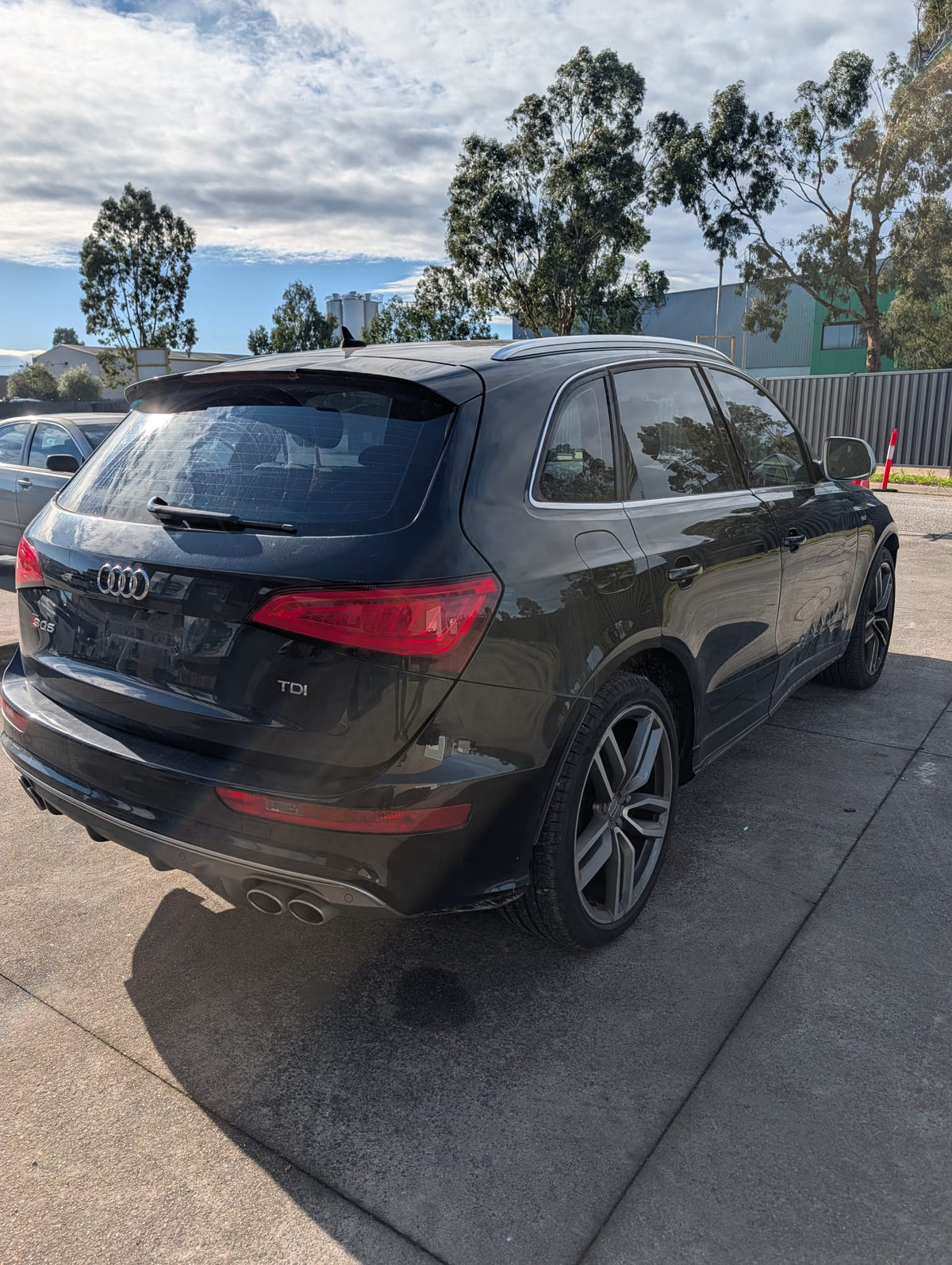 2014 Audi SQ5 3.0 TDI quattro wrecking for parts — photo 5