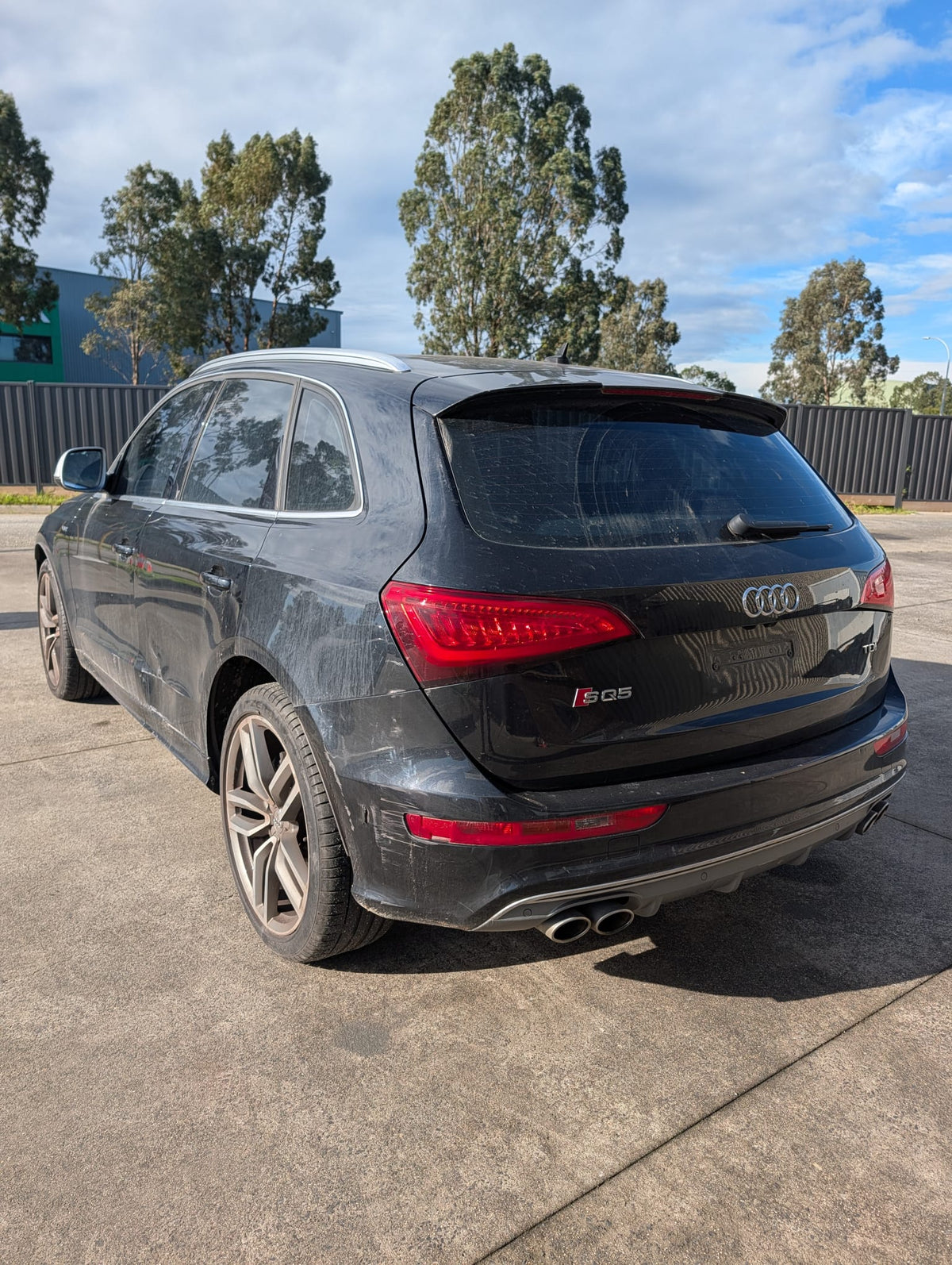 2014 Audi SQ5 3.0 TDI quattro wrecking for parts — photo 7
