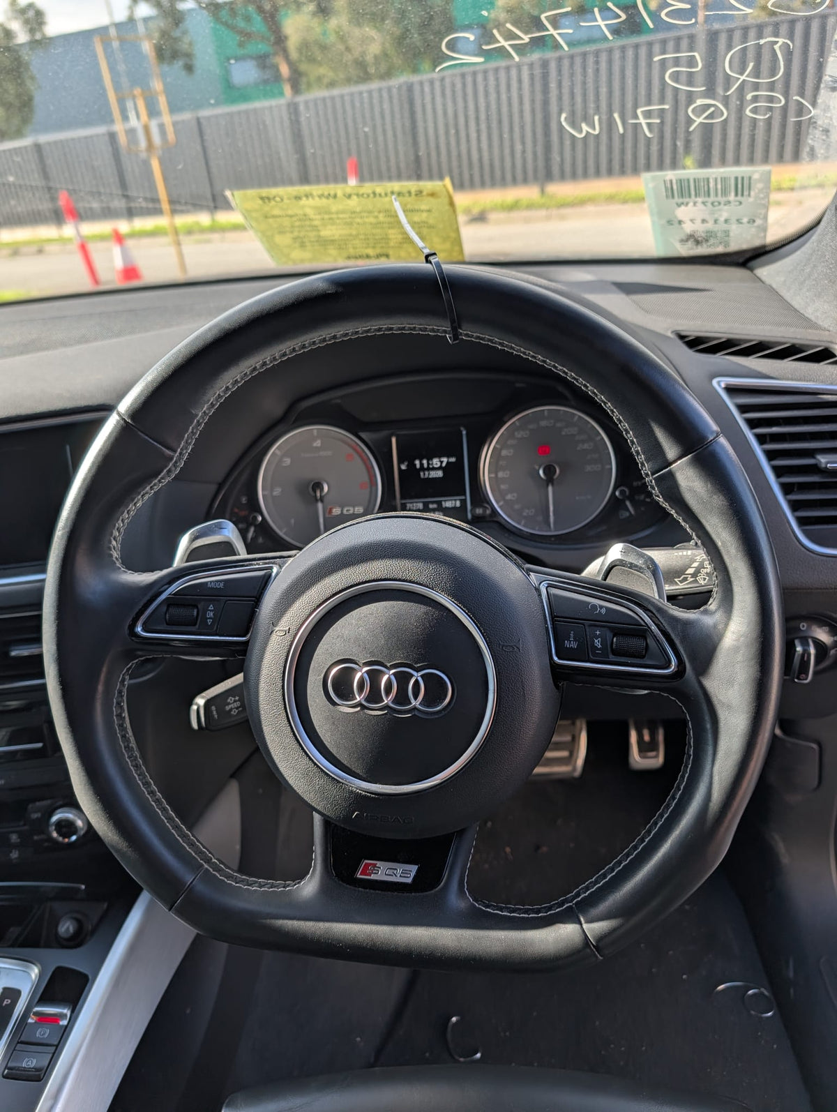 2014 Audi SQ5 3.0 TDI quattro wrecking for parts — photo 10
