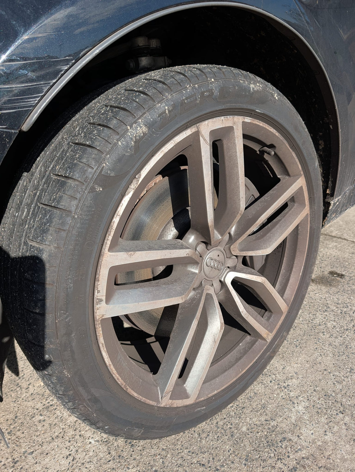 2014 Audi SQ5 3.0 TDI quattro wrecking for parts — photo 16