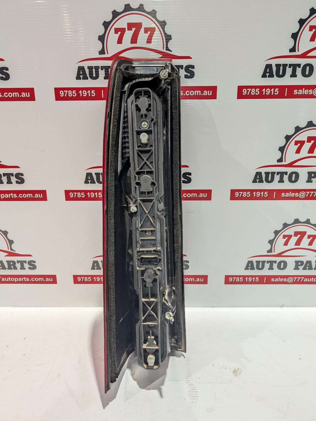 RENAULT MASTER RIGHT TAILLIGHT X62, IN BODY, W/ HALOGEN TYPE, VAN/BUS, 09/11- 11