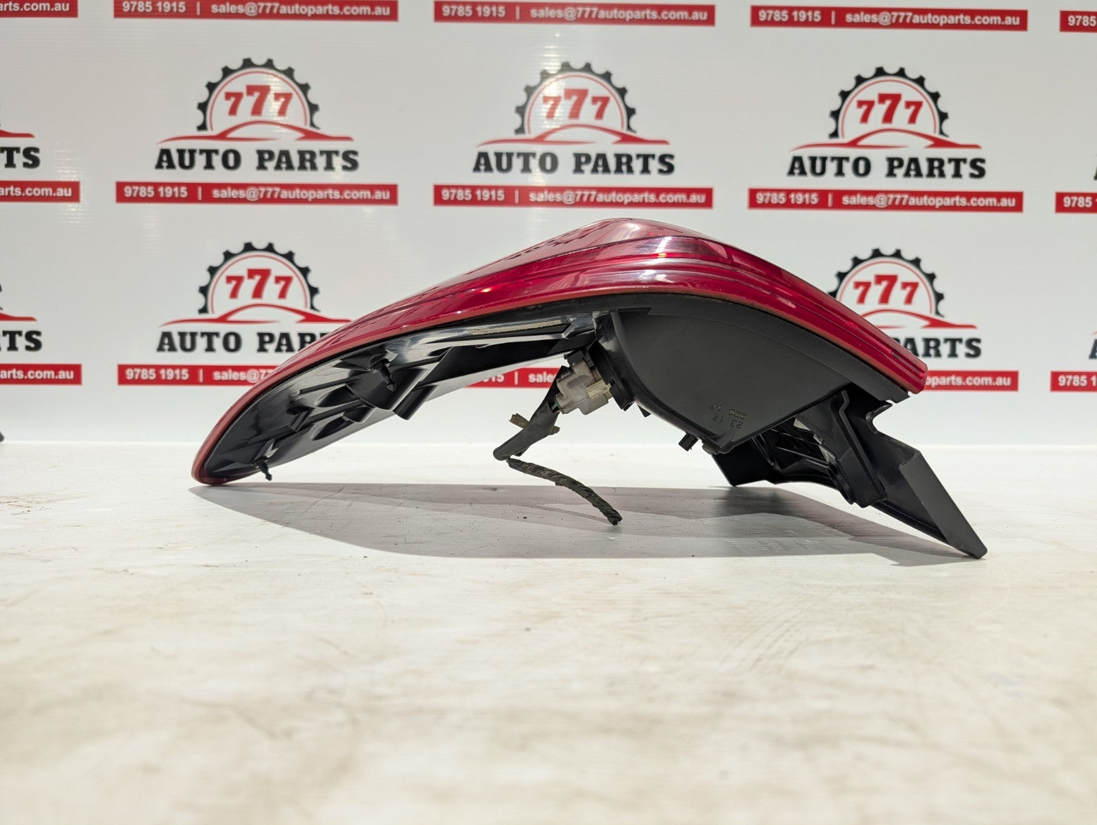 NISSAN PATHFINDER LEFT TAILLIGHT R52, 06/13-11/16