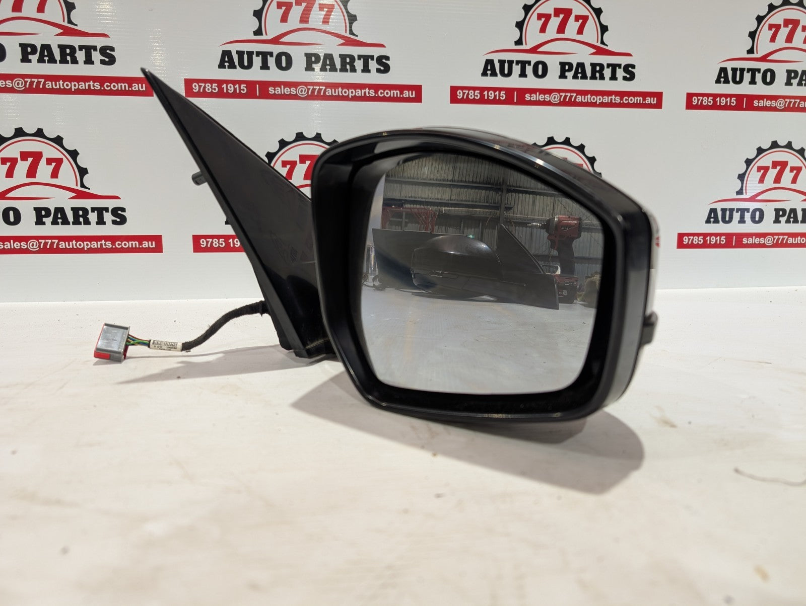 LANDROVER DISCOVERY SPORT RIGHT DOOR MIRROR L550, NON WATER WADING, NON MEMORY,