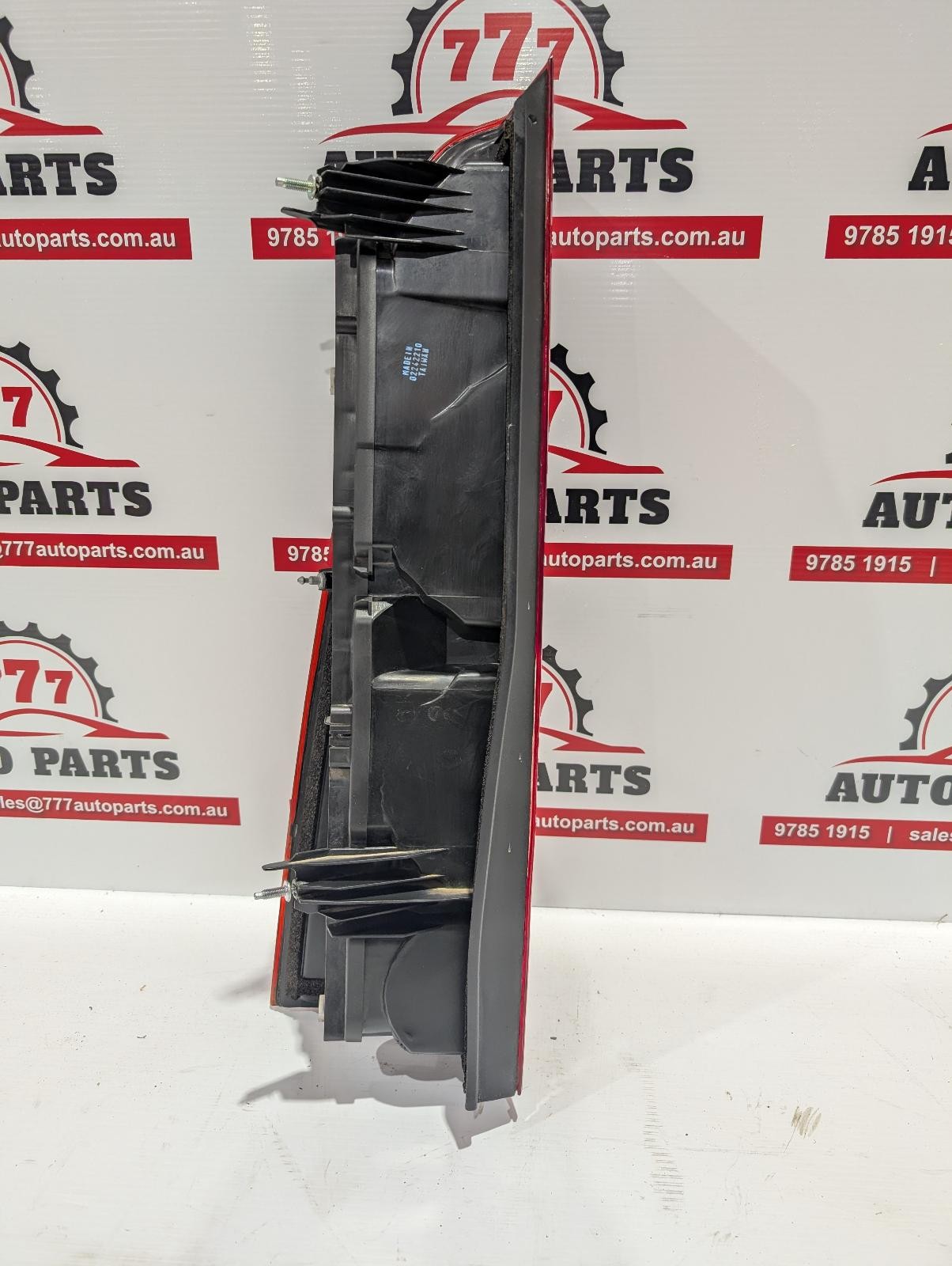 RENAULT MASTER RIGHT TAILLIGHT X62, IN BODY, W/ HALOGEN TYPE, VAN/BUS, 09/11- 11