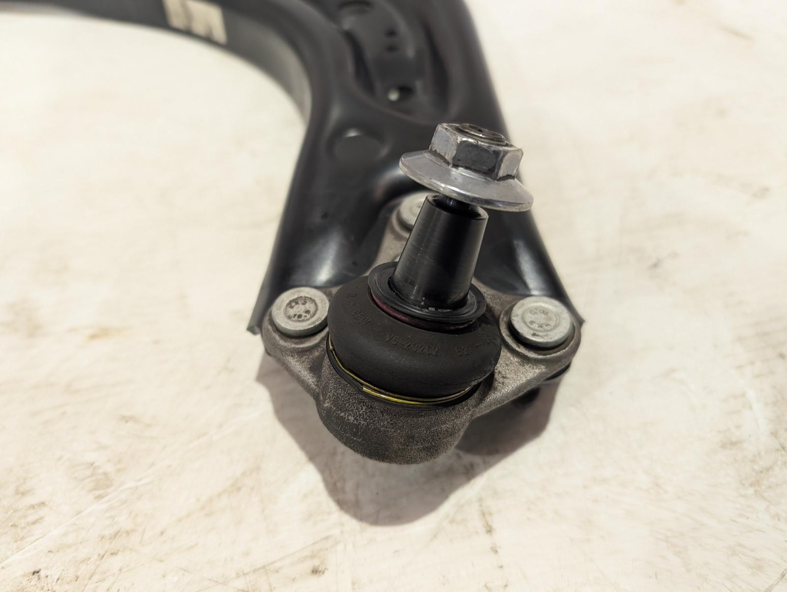 AUDI A3 RIGHT FRONT LOWER CONTROL ARM 8V, A3/S3, SEDAN/HATCH/CABRIO, 03/13-10/20