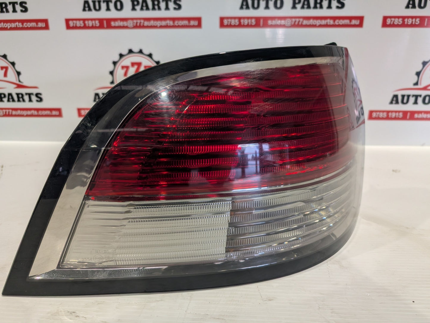 HOLDEN COMMODORE LEFT TAILLIGHT VE, WAGON, 08/06-05/13 06 07 08 09 10 11 12 13