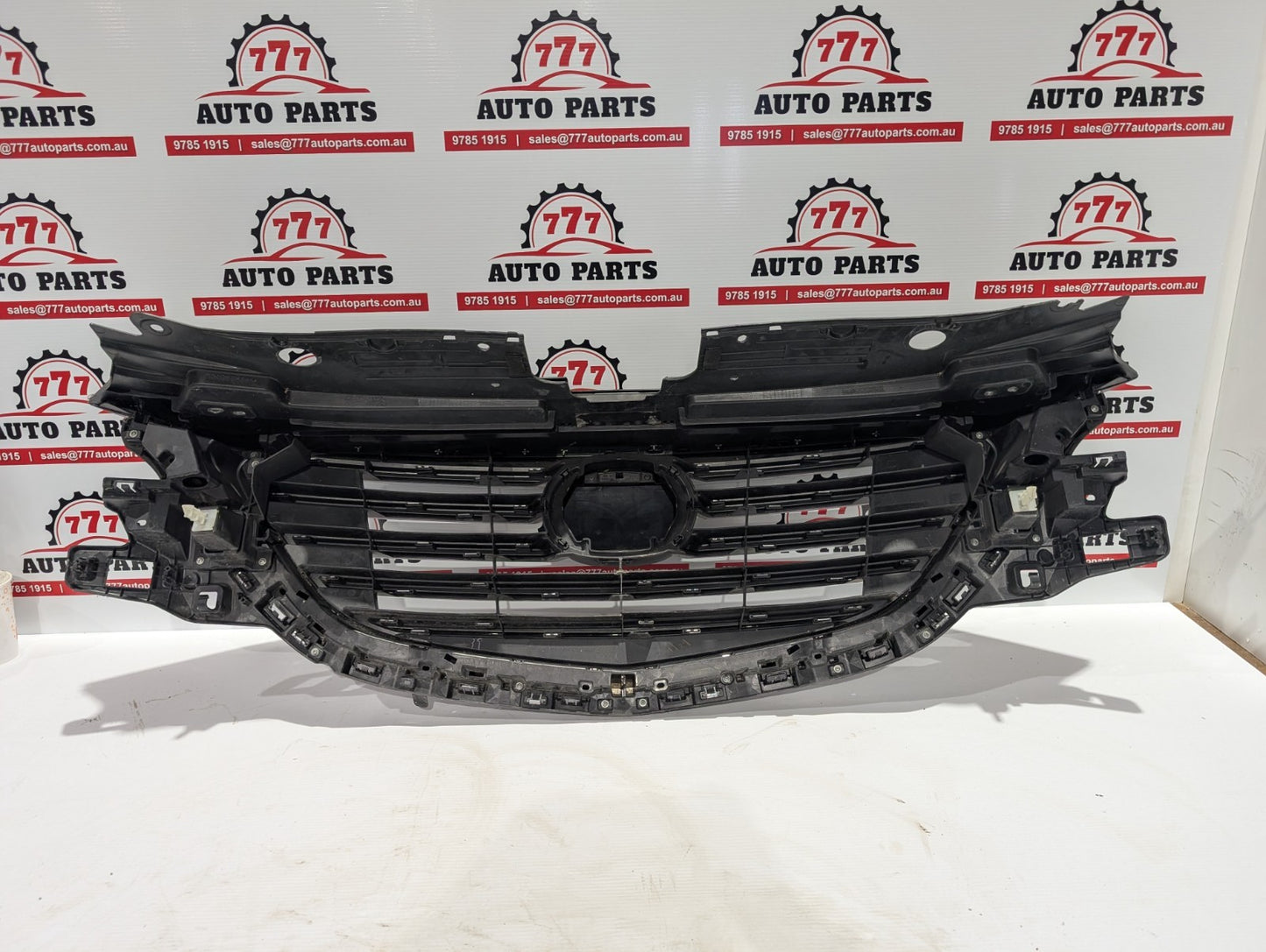 MAZDA CX9 GRILLE RADIATOR GRILLE, TC, STRIP TYPE, SILVER, NON CAMERA TYPE, 07/16