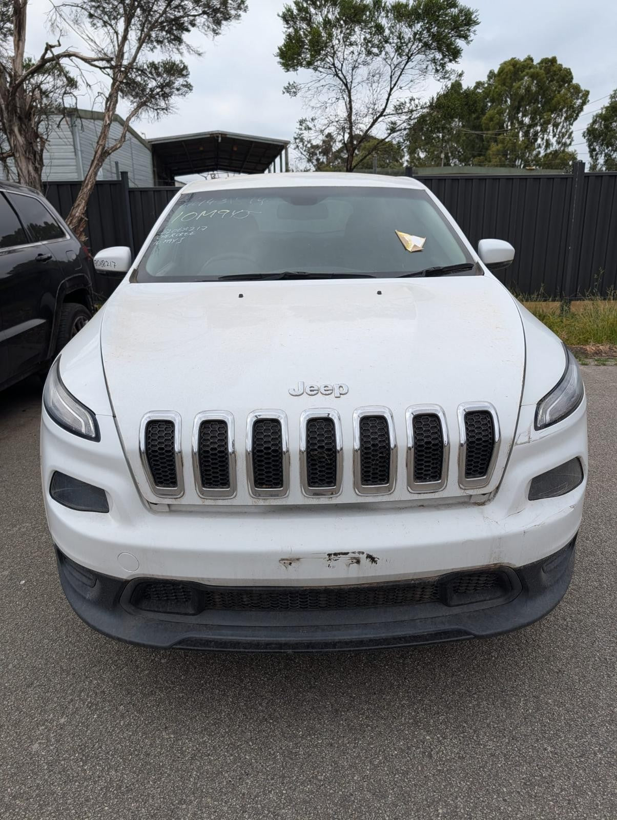JEEP CHEROKEE LEFT DOOR MIRROR KL, POWER FOLD, COLOUR CODED, NON BLIND SPOT TYPE