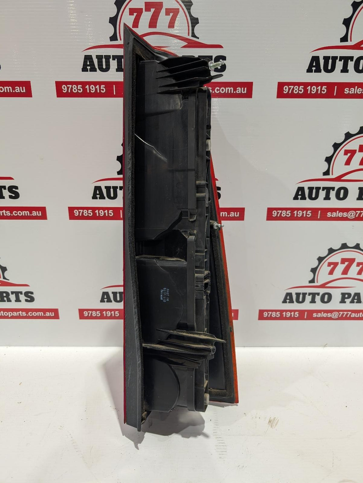 RENAULT MASTER LEFT TAILLIGHT X62, IN BODY, W/ HALOGEN TYPE, VAN/BUS, 09/11