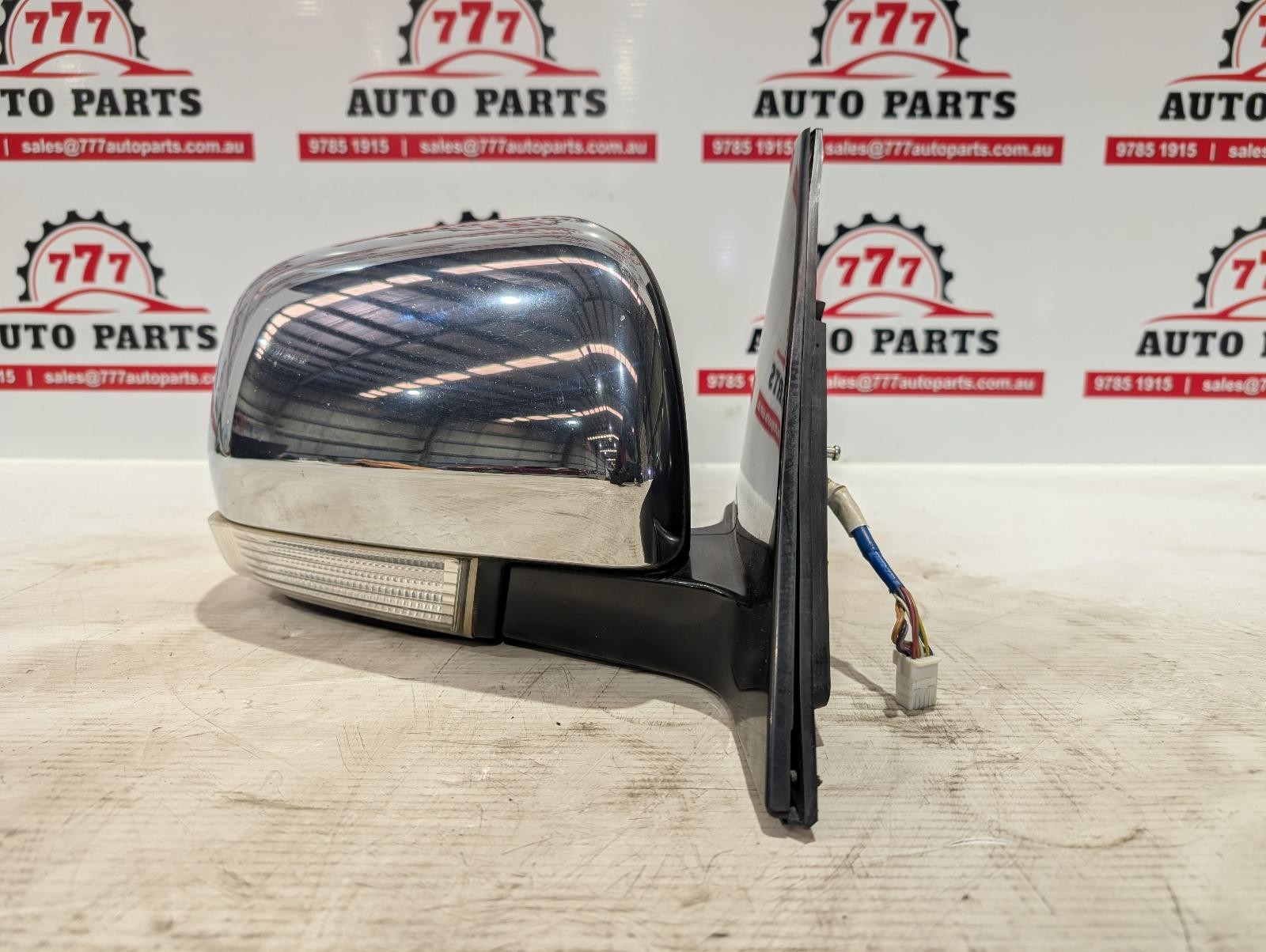 MITSUBISHI PAJERO RIGHT DOOR MIRROR NS-NX, W/ POWER FOLD, FLASHER, CHROME, 06-21