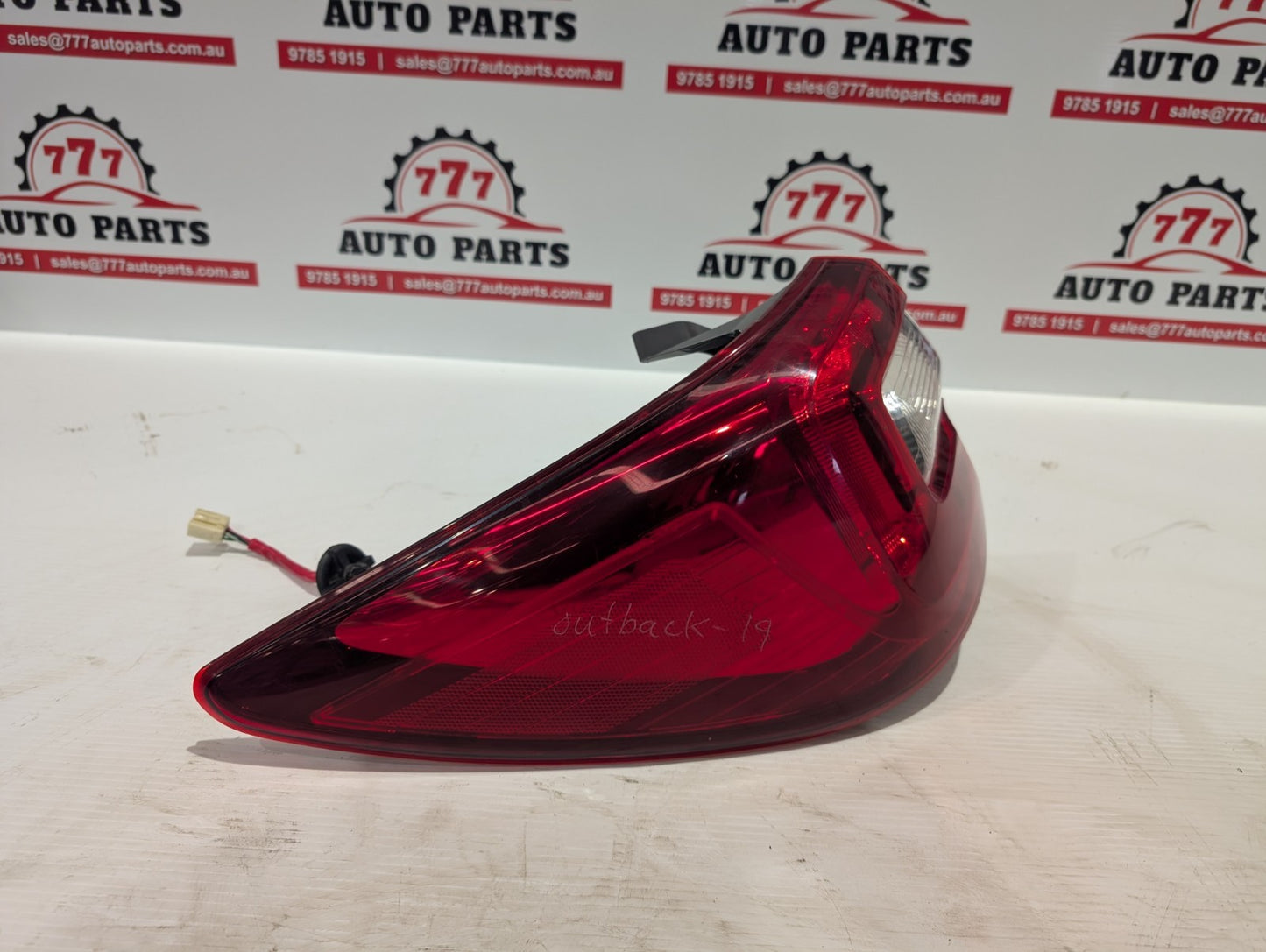 SUBARU OUTBACK LEFT TAILLIGHT 6TH GEN, IN BODY, 08/14-12/20 14 15 16 17 18 19 20
