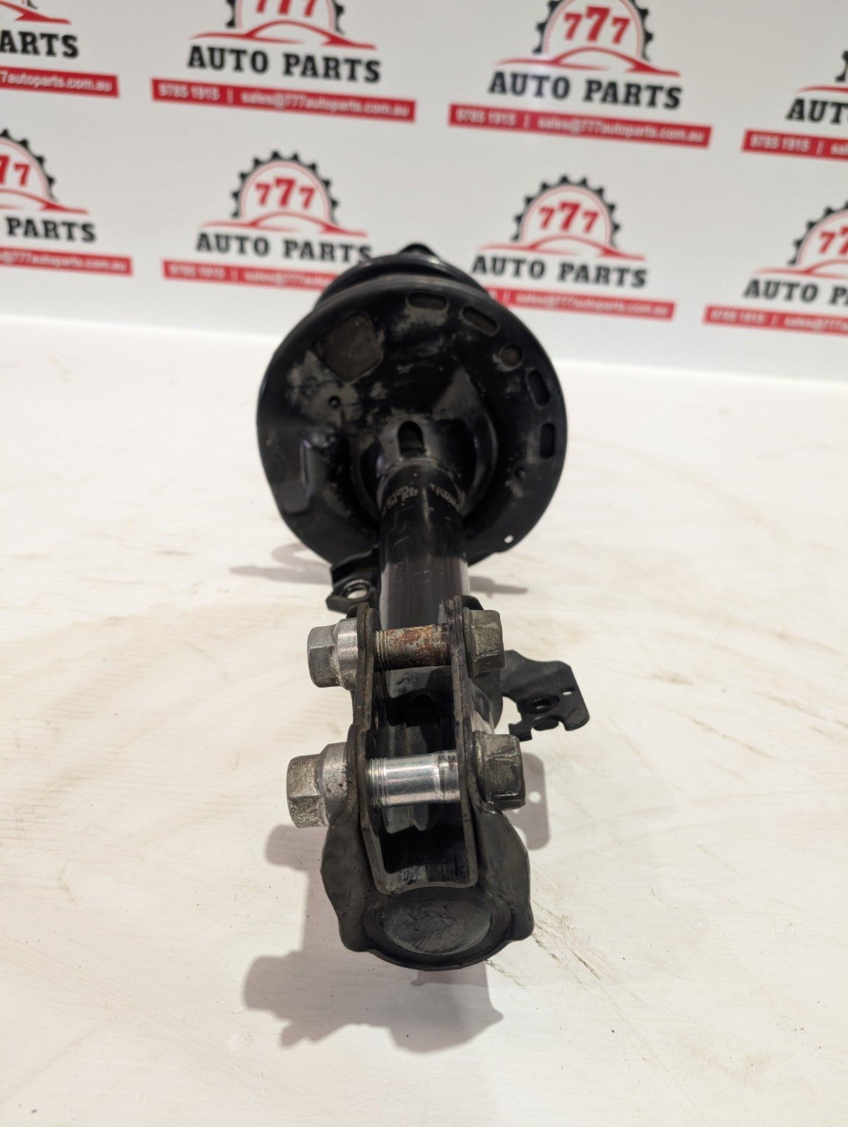 TOYOTA KLUGER RIGHT FRONT STRUT XU50 SERIES, 12/13-02/21 13 14 15 16 17 18 19 20