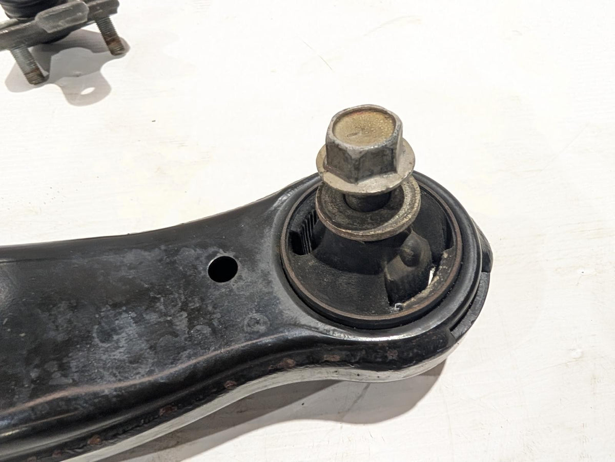 TOYOTA KLUGER LEFT FRONT LOWER CONTROL ARM GSU50/GSU55, 12/13-02/21 13 14 15 16