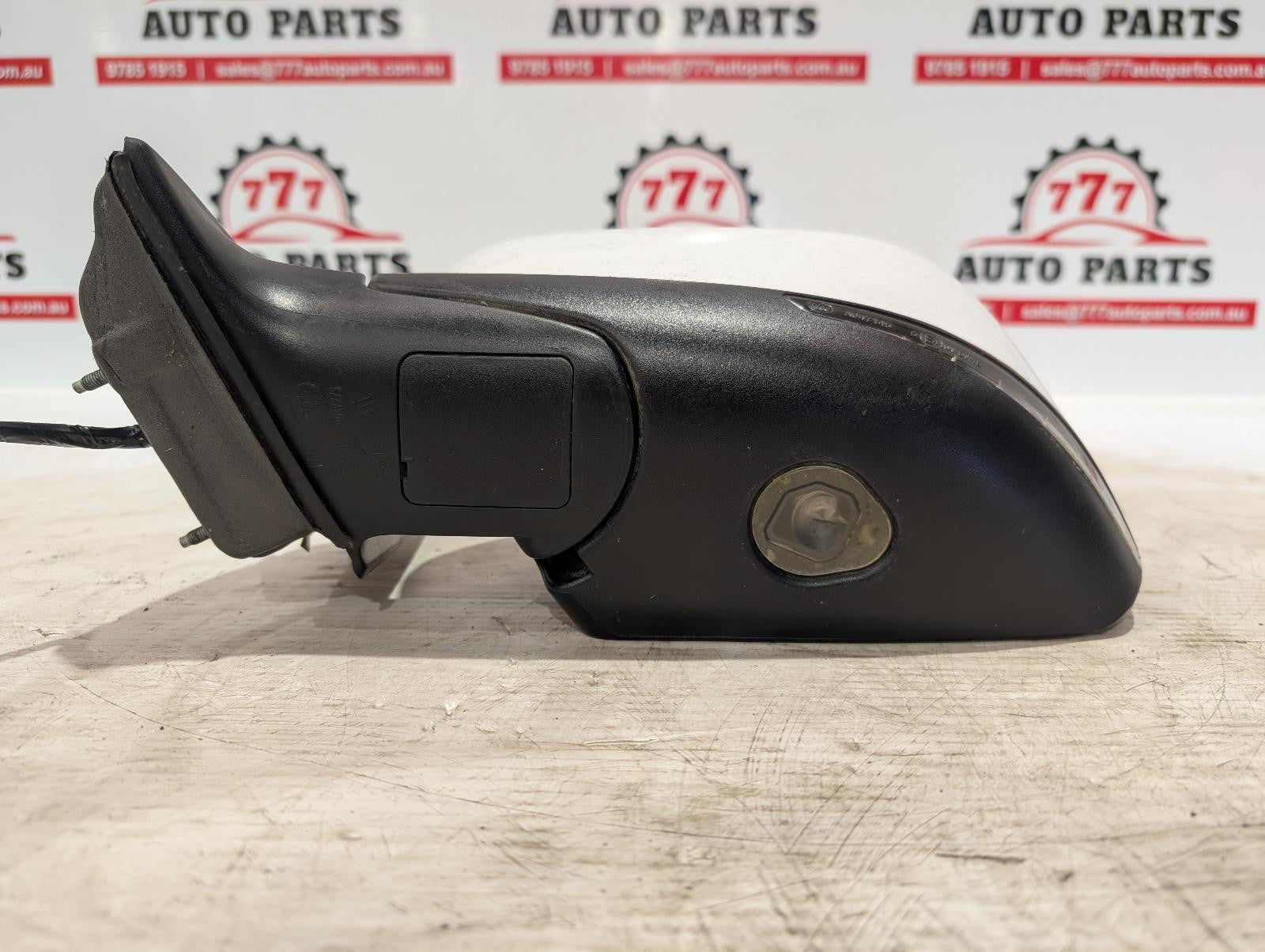 JEEP CHEROKEE LEFT DOOR MIRROR KL, POWER FOLD, COLOUR CODED, NON BLIND SPOT TYPE