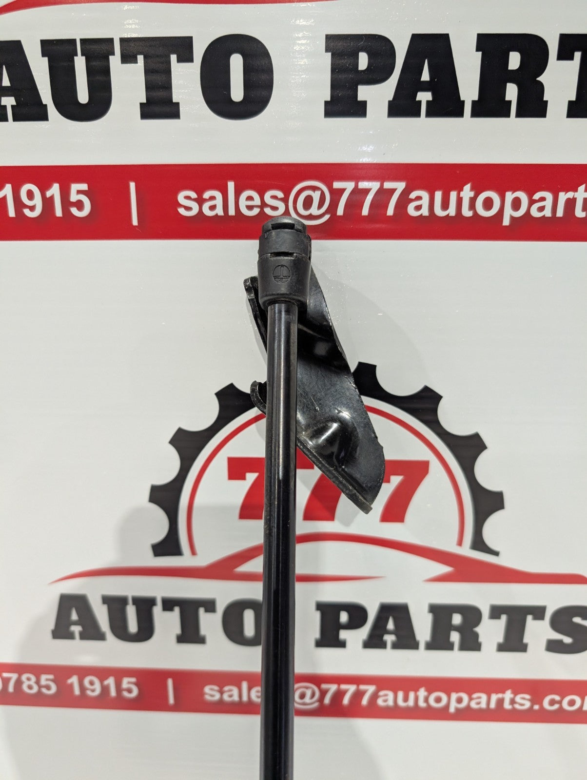 NISSAN PATHFINDER TAILGATE STRUT (LH SIDE), NON POWERED TYPE, R52, 0