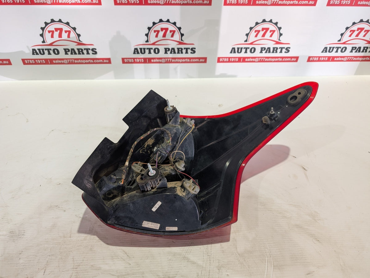 FORD FOCUS LEFT TAILLIGHT LW, HATCH, STANDARD TYPE, 05/11-08/15