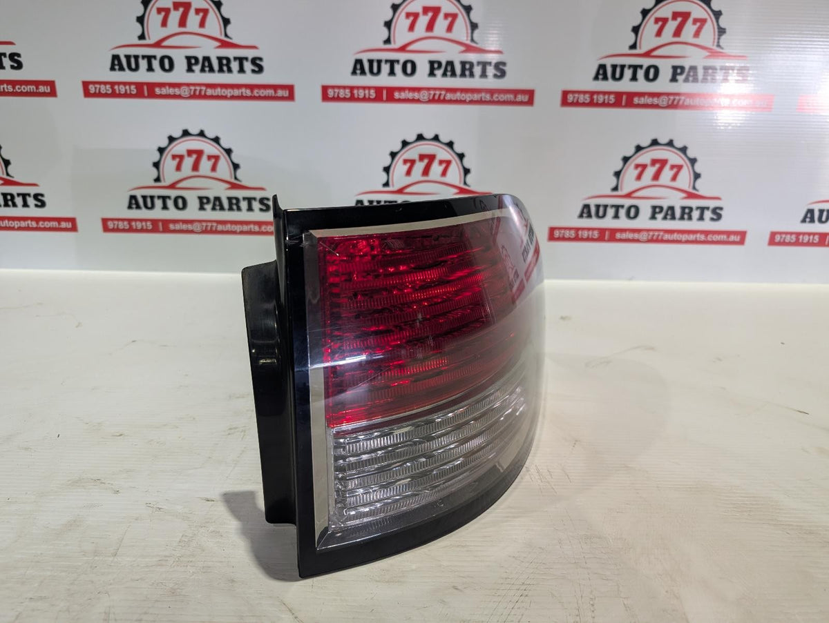 HOLDEN COMMODORE RIGHT TAILLIGHT VE, WAGON, 2006-2013 REVERSE BULB HOLDER BROKEN