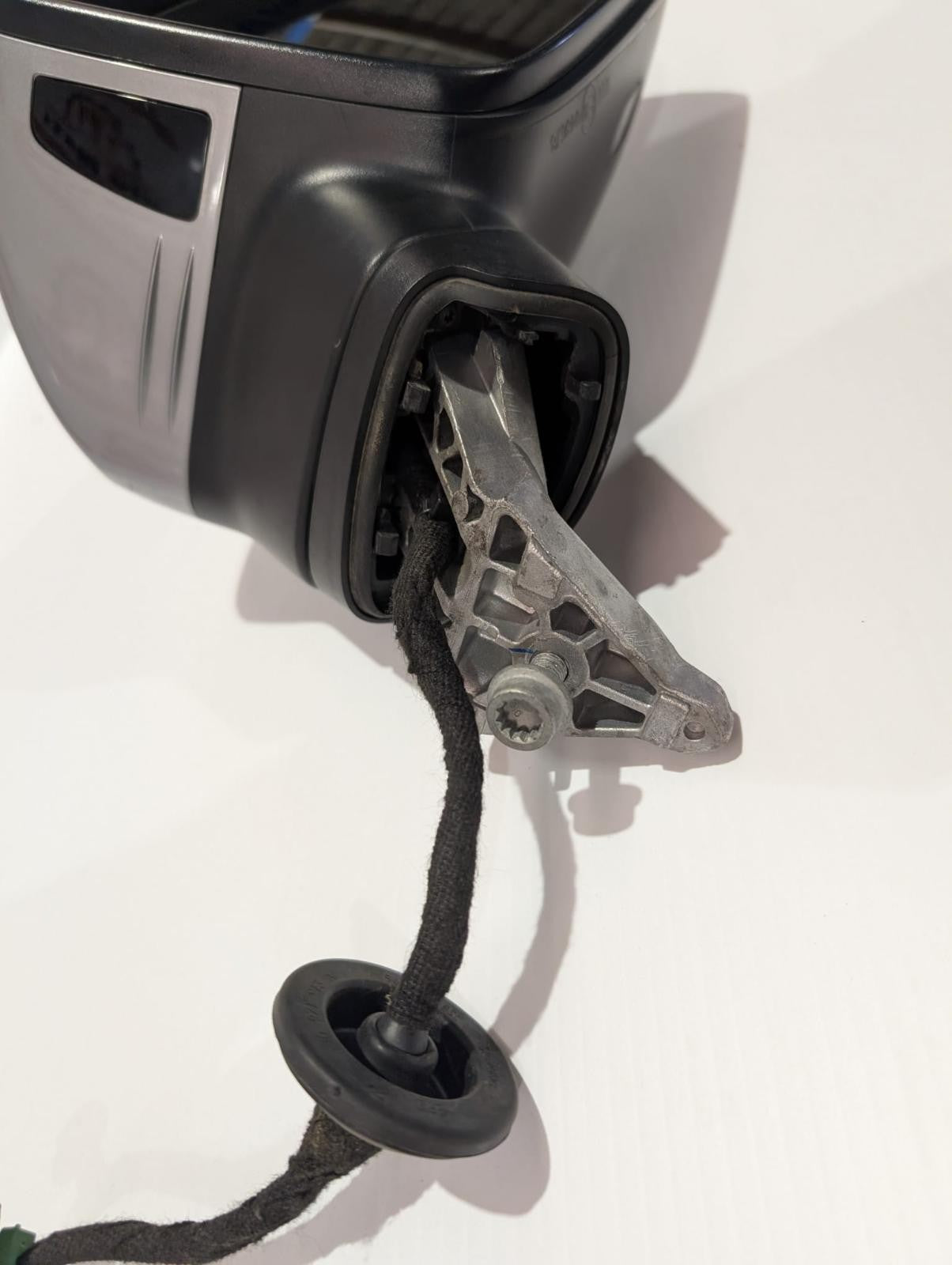 VOLKSWAGEN TIGUAN RIGHT DOOR MIRROR 5NA, POWER FOLD, W/ MEMORY &amp; NON CAMERA