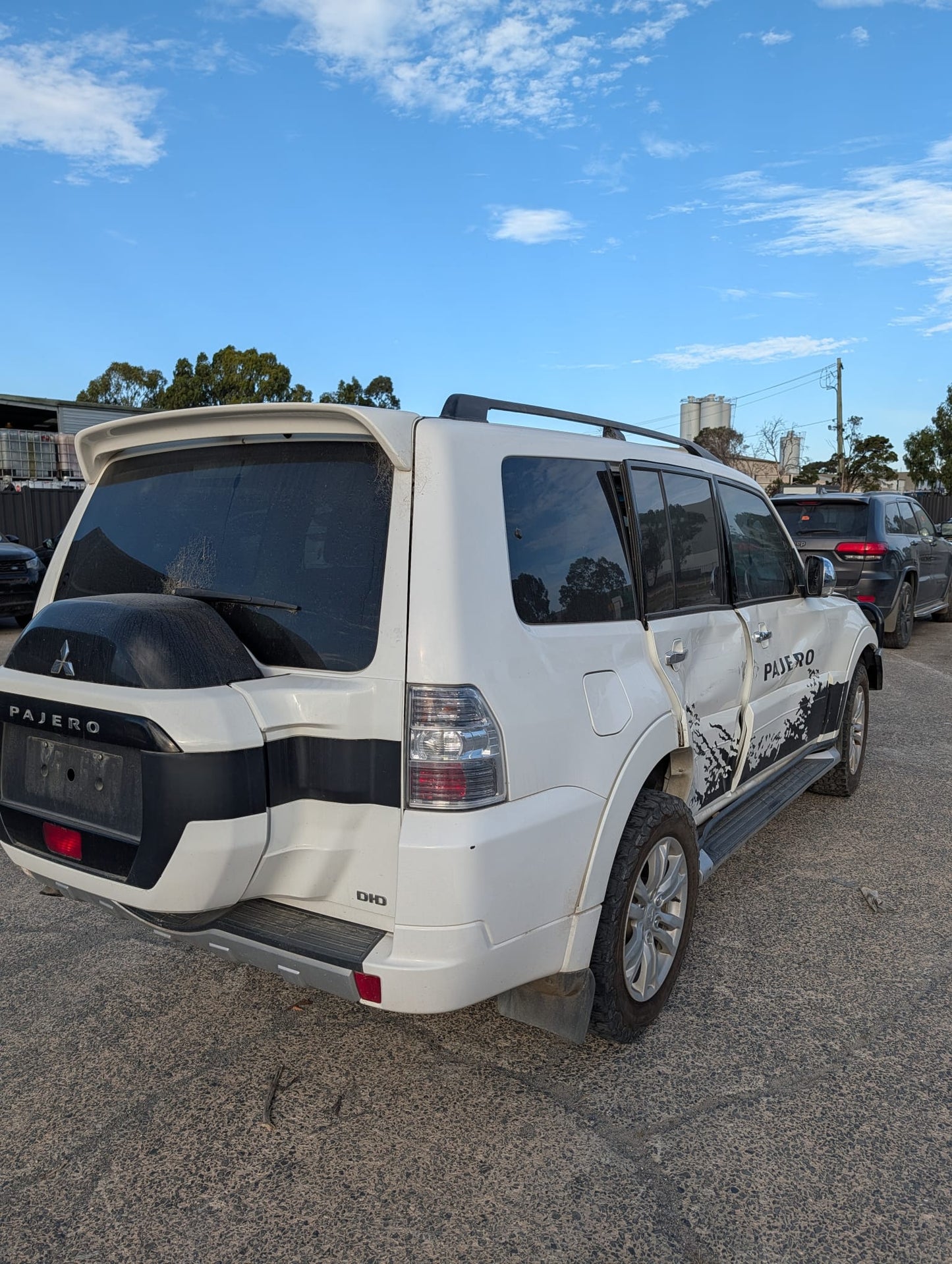 2017 Mitsubishi Pajero 3.2