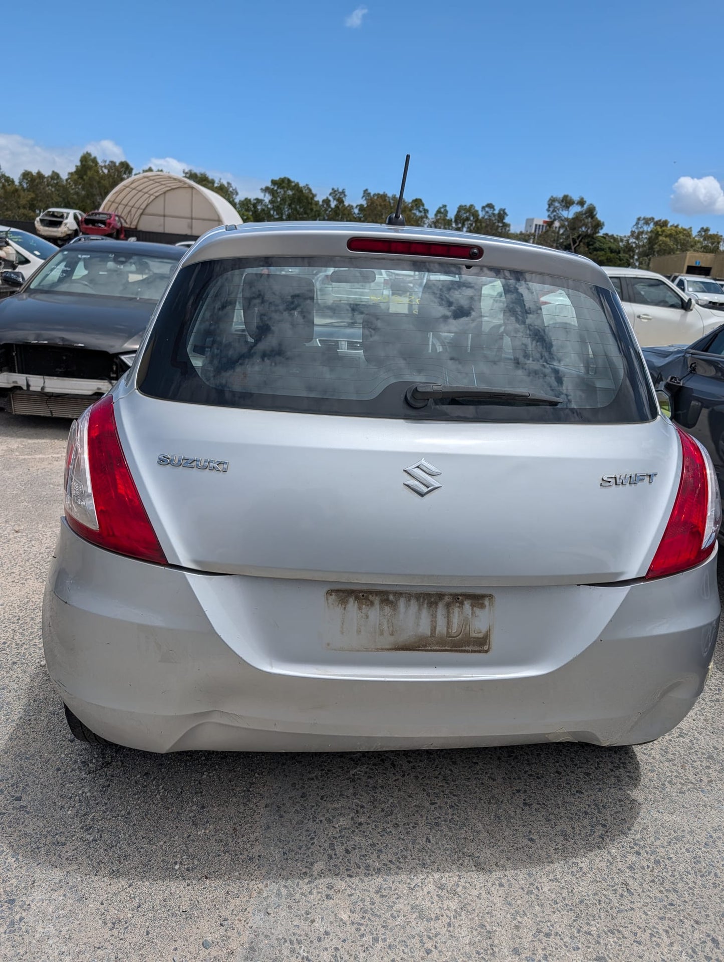 2014 Suzuki Swift FZ 14 GL Navigator Hatchback
