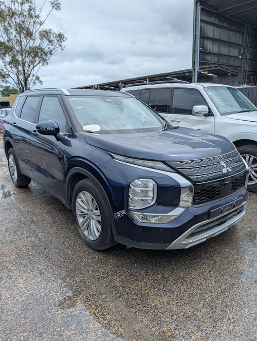 2024 Mitsubishi Outlander ZM LS