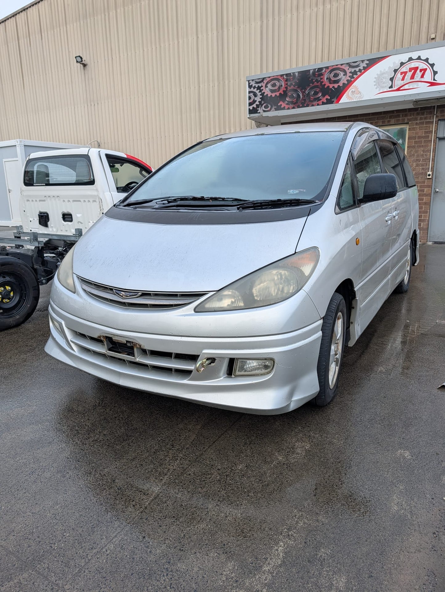 2002 Toyota Estima