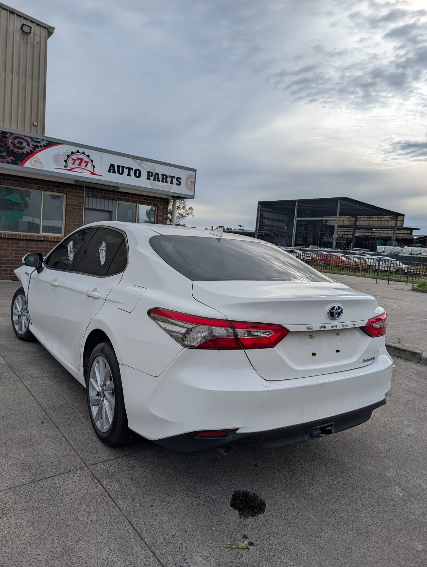 2022 Toyota Camry AXVH70R Hybrid