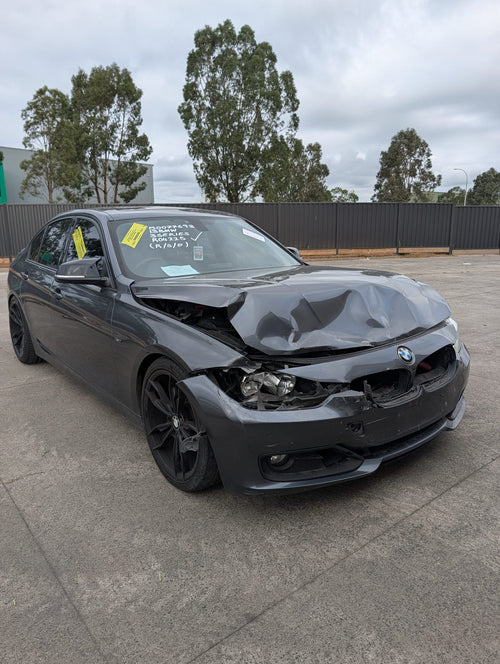 2013 BMW 3 Series 2.0 328i