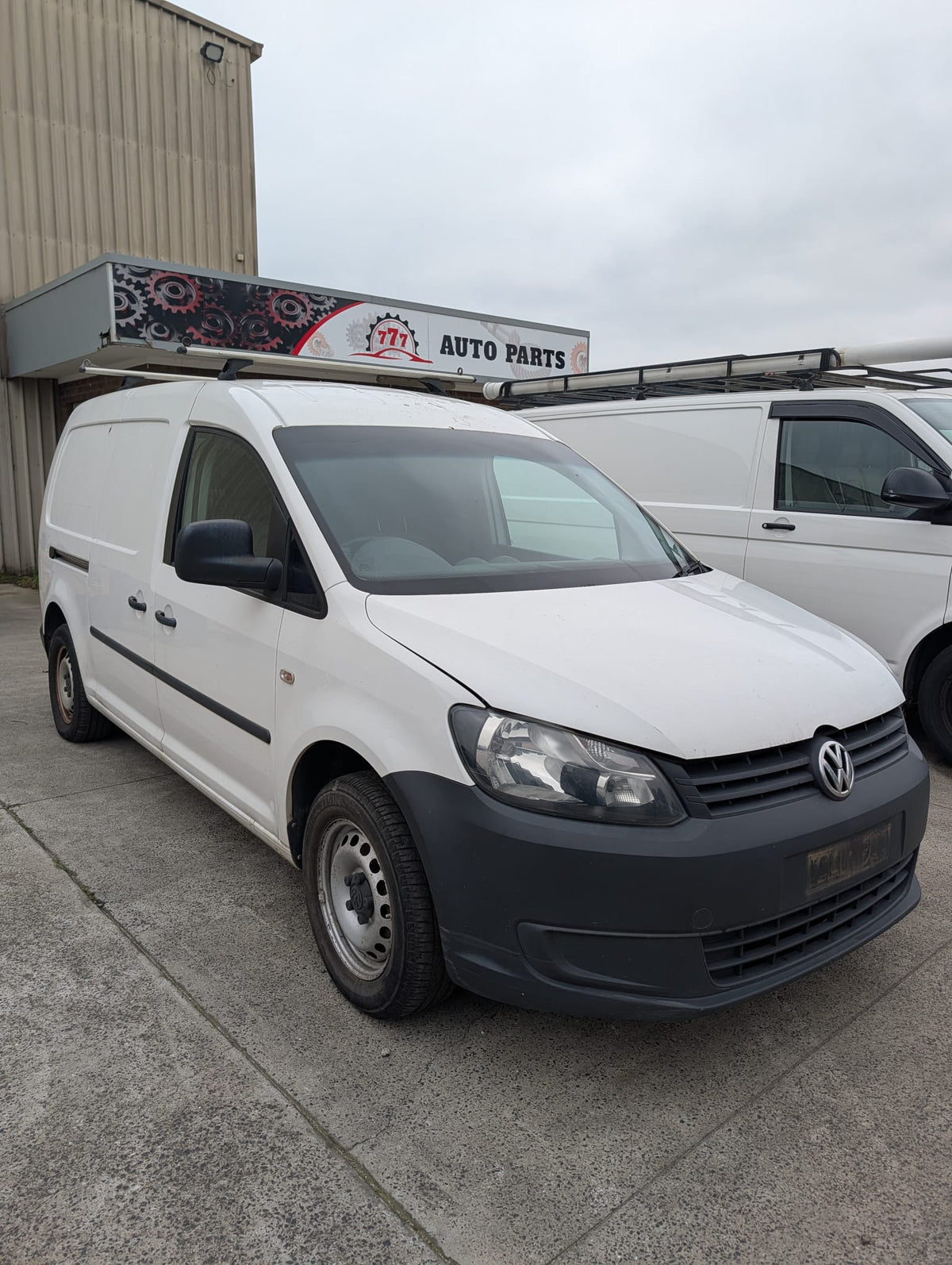 2012 Volkswagen Caddy Diesel Automatic - Wrecking (#212)