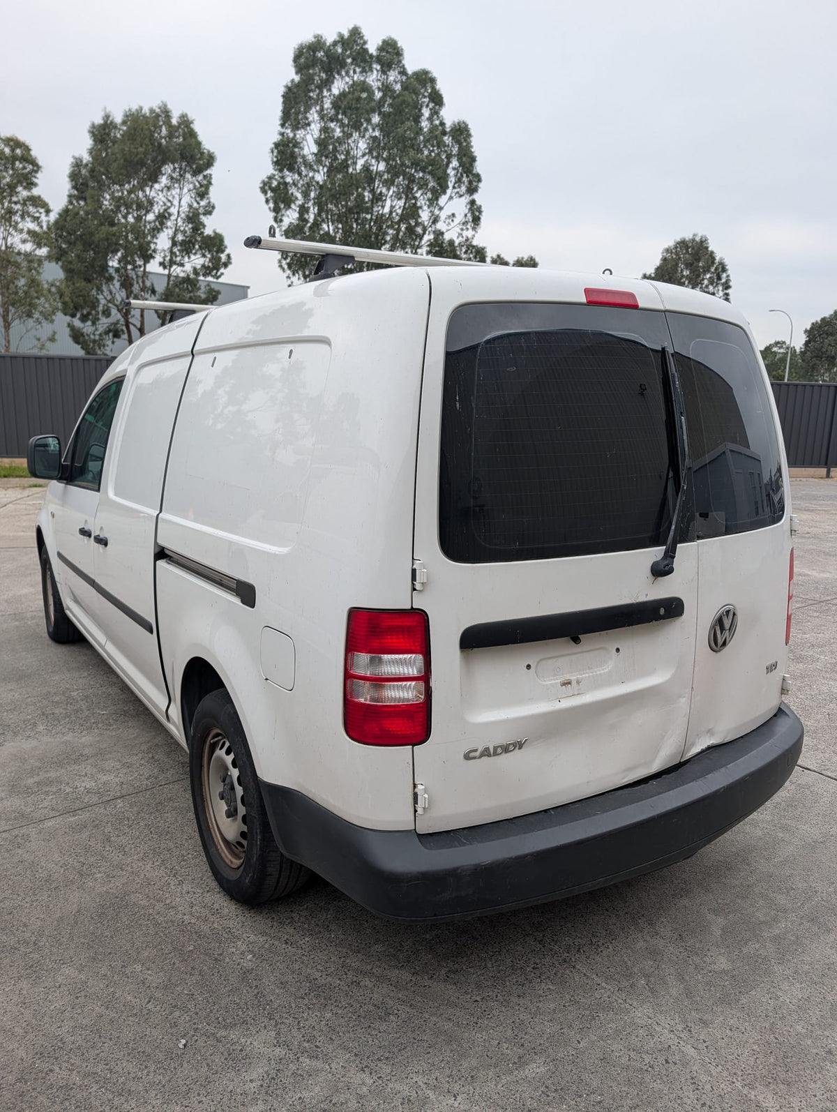 2012 Volkswagen Caddy Diesel Automatic - Wrecking (#212)
