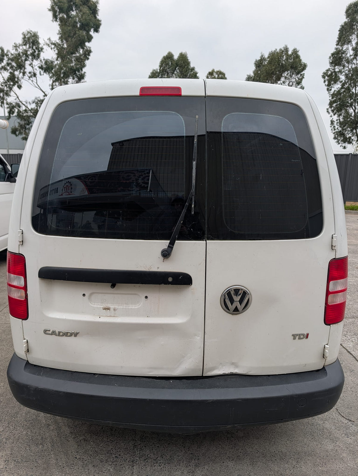 2012 Volkswagen Caddy Diesel Automatic - Wrecking (#212)