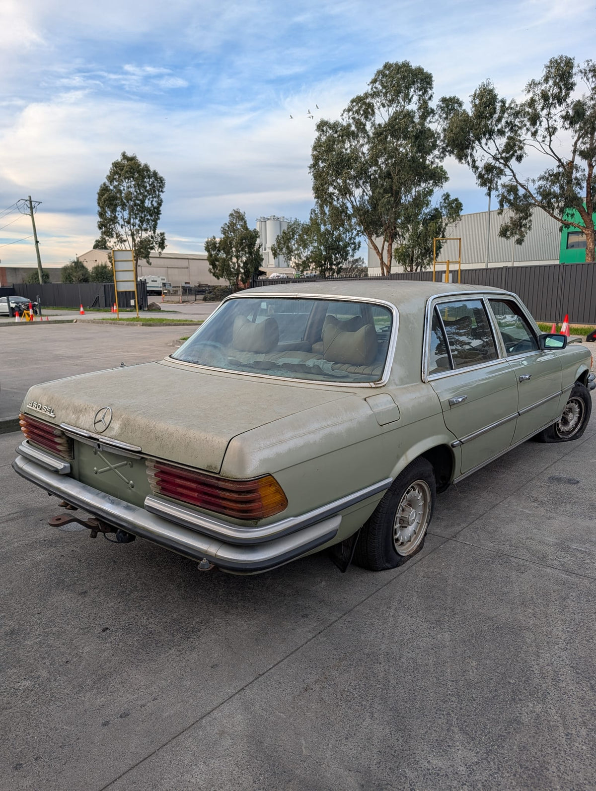 1977 Mercedes-Benz 450 SEL - Wrecking (#220)