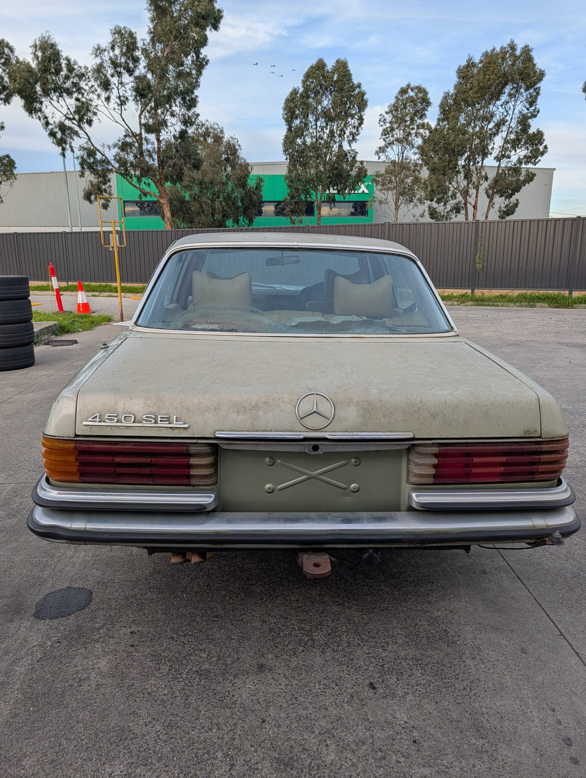 1977 Mercedes-Benz 450 SEL - Wrecking (#220)