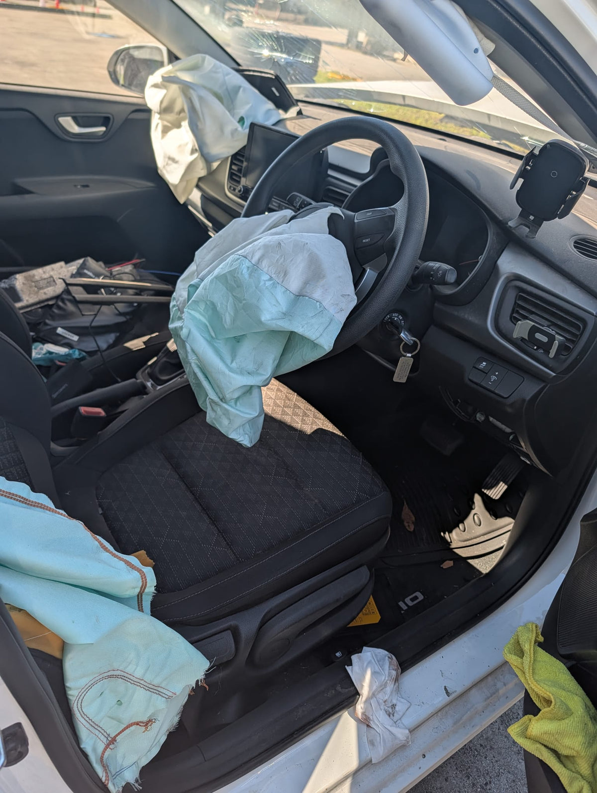 2023 Kia Rio Hatchback - Wrecking (#K005)