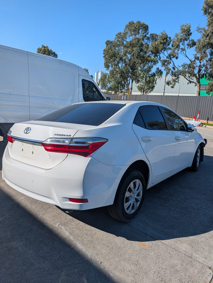 2018 Toyota Corolla Sedan - Wrecking (#228)