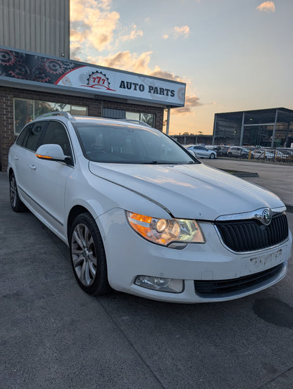 2011 Skoda Superb - Wrecking (#230)