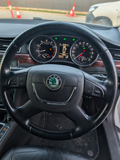 2011 Skoda Superb - Wrecking (#230)