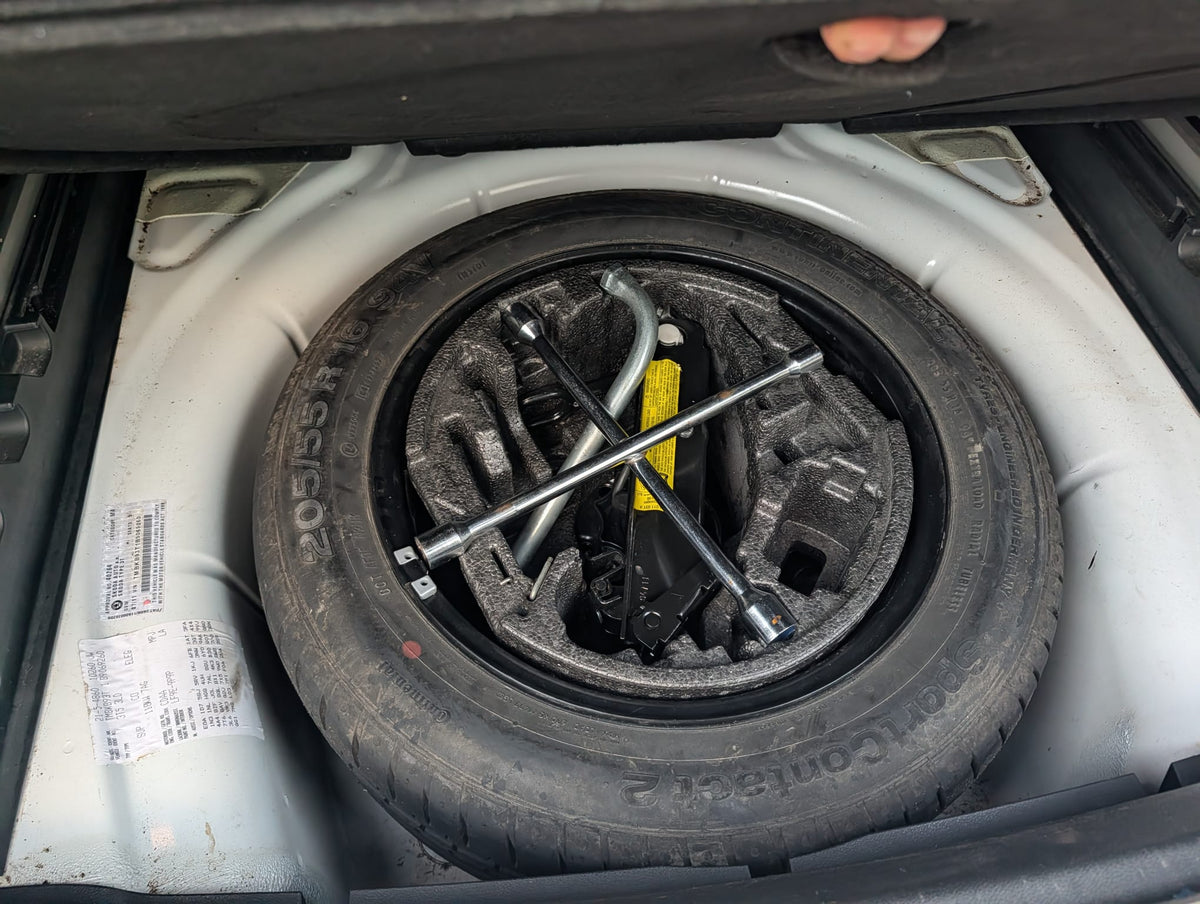 2011 Skoda Superb - Wrecking (#230)