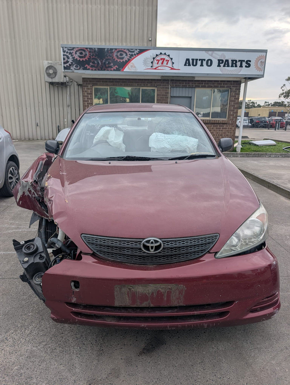 2004 Toyota Camry - Wrecking (#223)