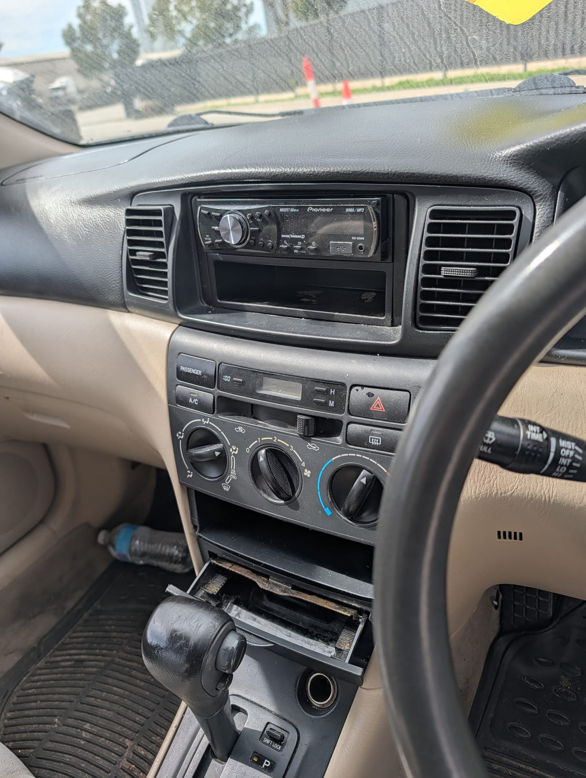2003 Toyota Corolla Sedan Conquest - Wrecking (#237)