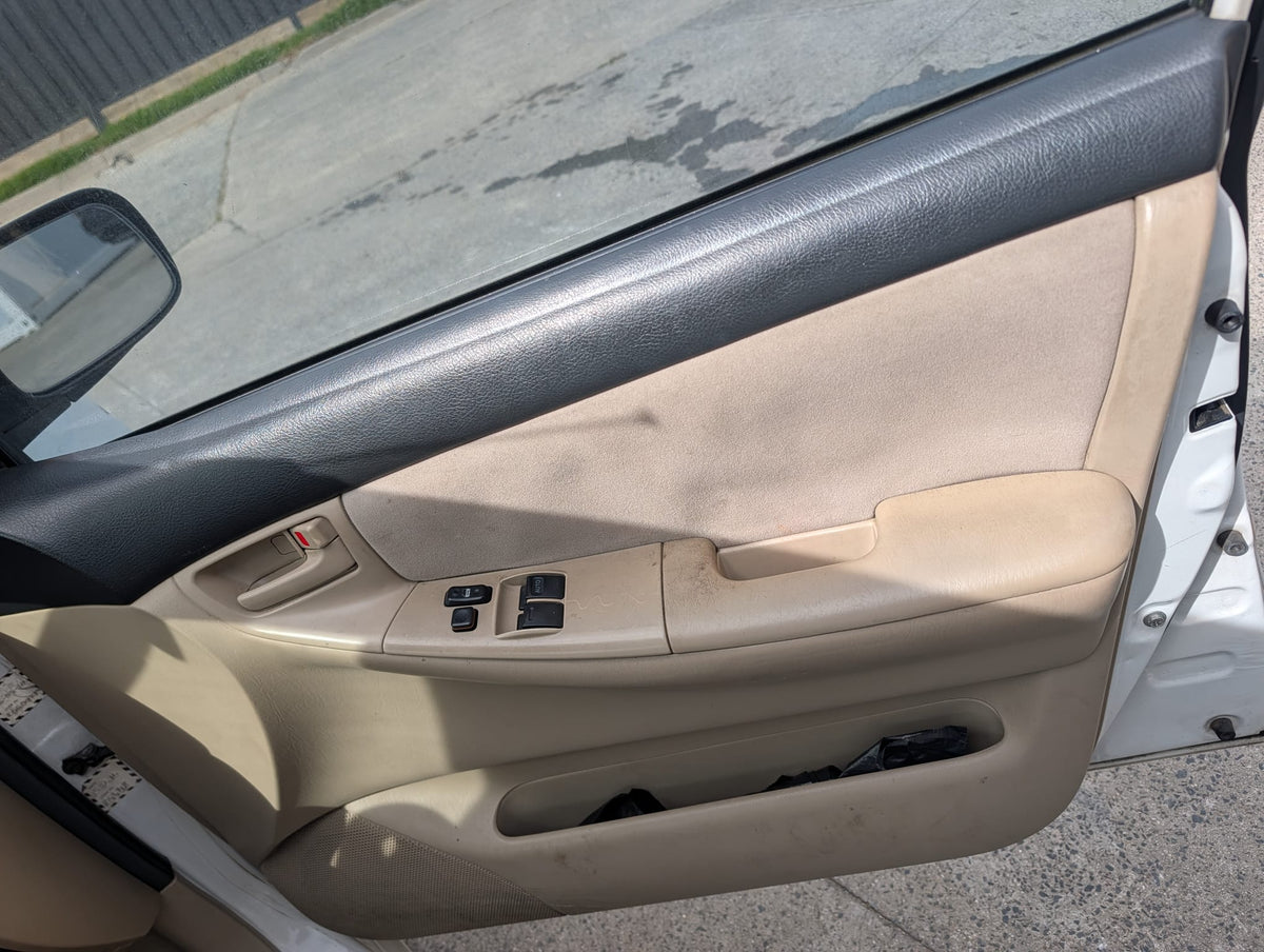 2003 Toyota Corolla Sedan Conquest - Wrecking (#237)