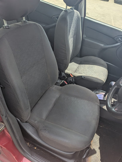 2003 Ford Focus - Wrecking (#249)