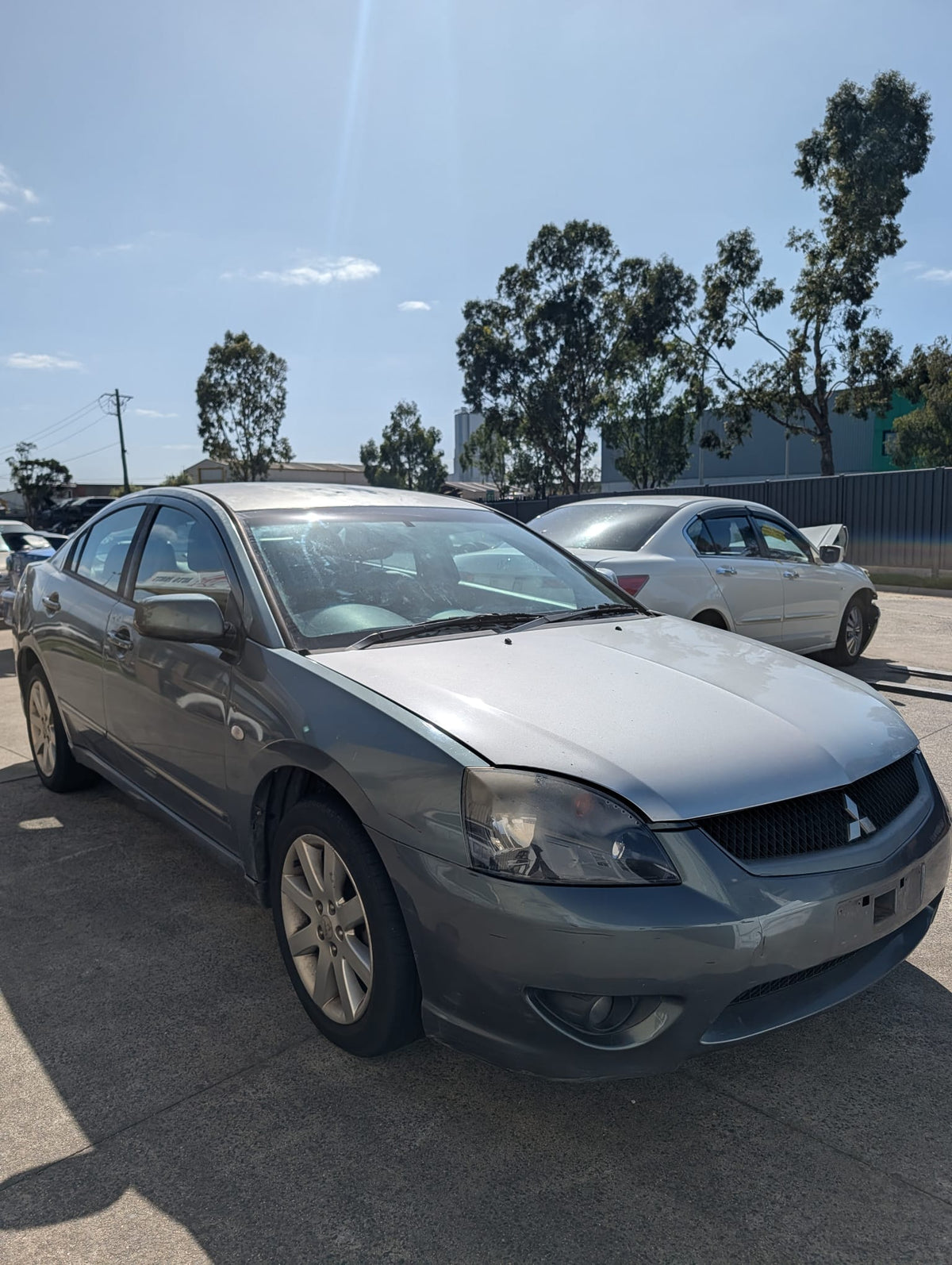 2006 Mitsubishi 380 GT - Wrecking (#250)