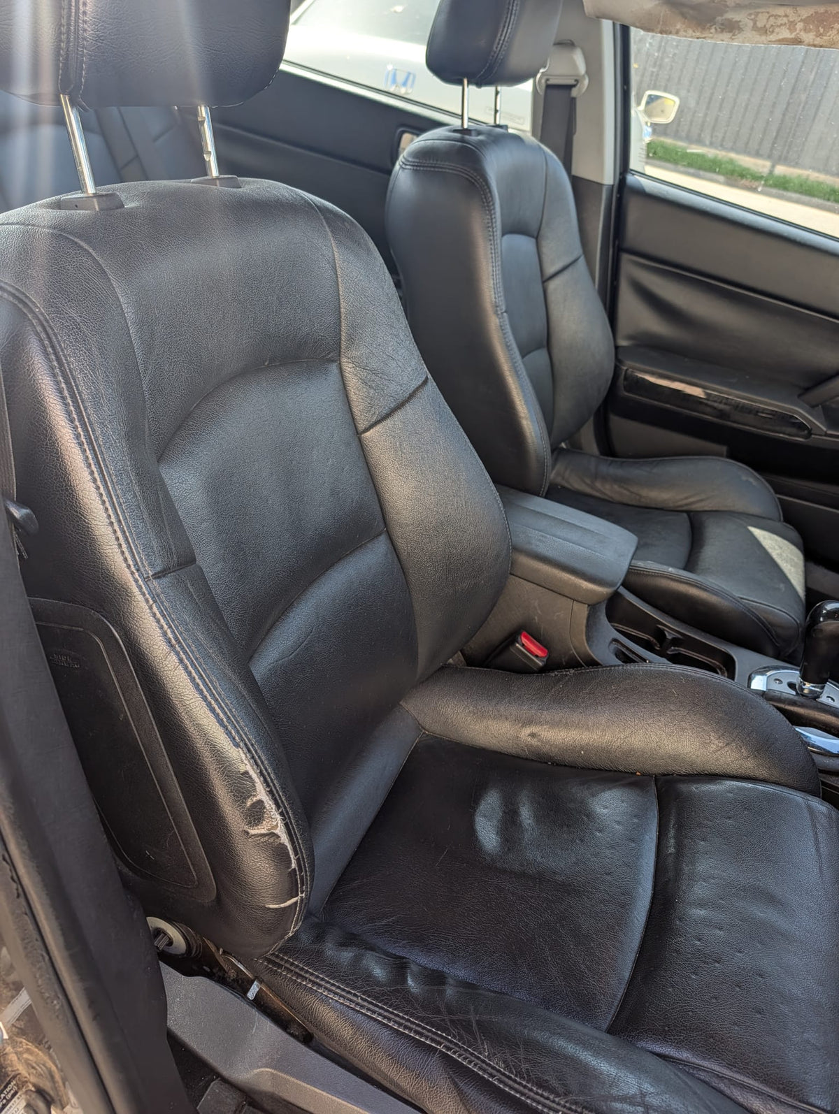 2006 Mitsubishi 380 GT - Wrecking (#250)