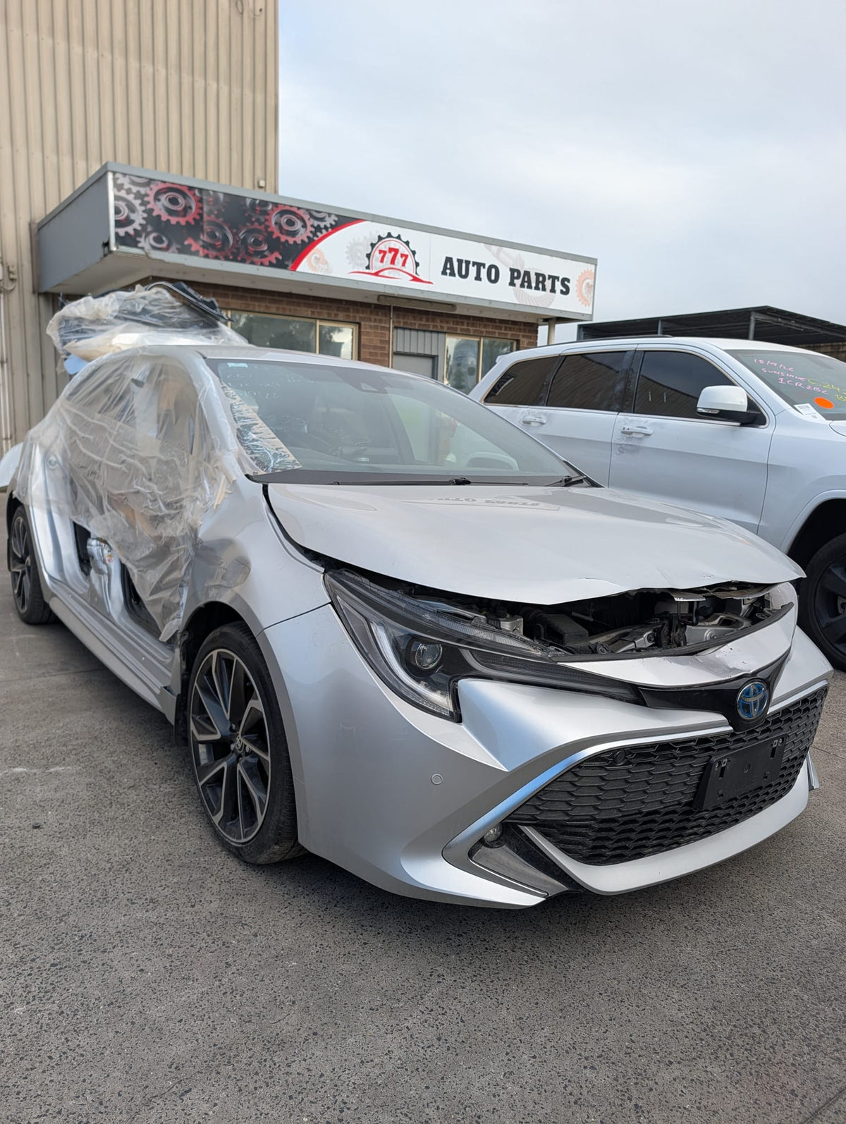 2020 Toyota Corolla Hatch - Wrecking (#256)