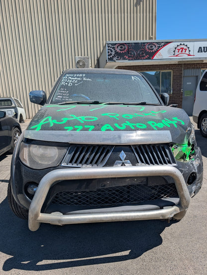 2007 Mitsubishi Triton - Wrecking (#269)