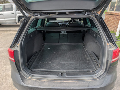 2016 Volkswagen Passat wagon stock 265 photo 8